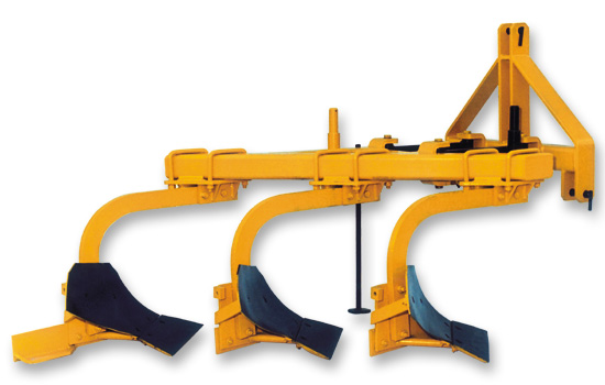 Aratro Trivomero Portato 01